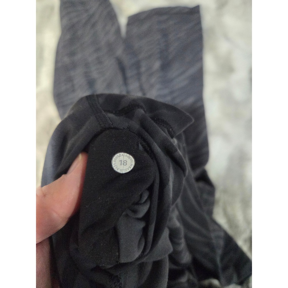 Lululemon Align High-Rise Pant with Pockets 25 Le Tigre Camo Deep Coal Multi 18 - Picture 2 of 4